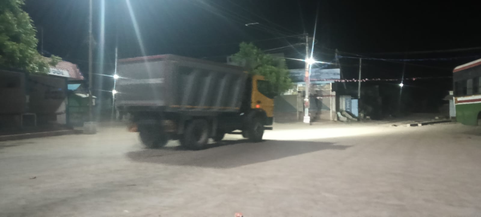 రాజోలి మండలంలో యథేచ్ఛగా ఇసుక మాఫియా